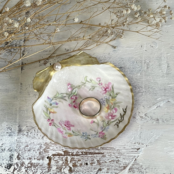 Vintage-inspired wildflower hand-painted shell  side view keepsake