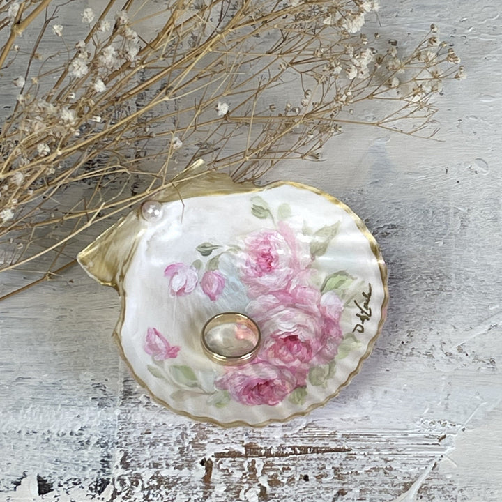 Vintage rose seashell painting side view  in romantic cottagecore style