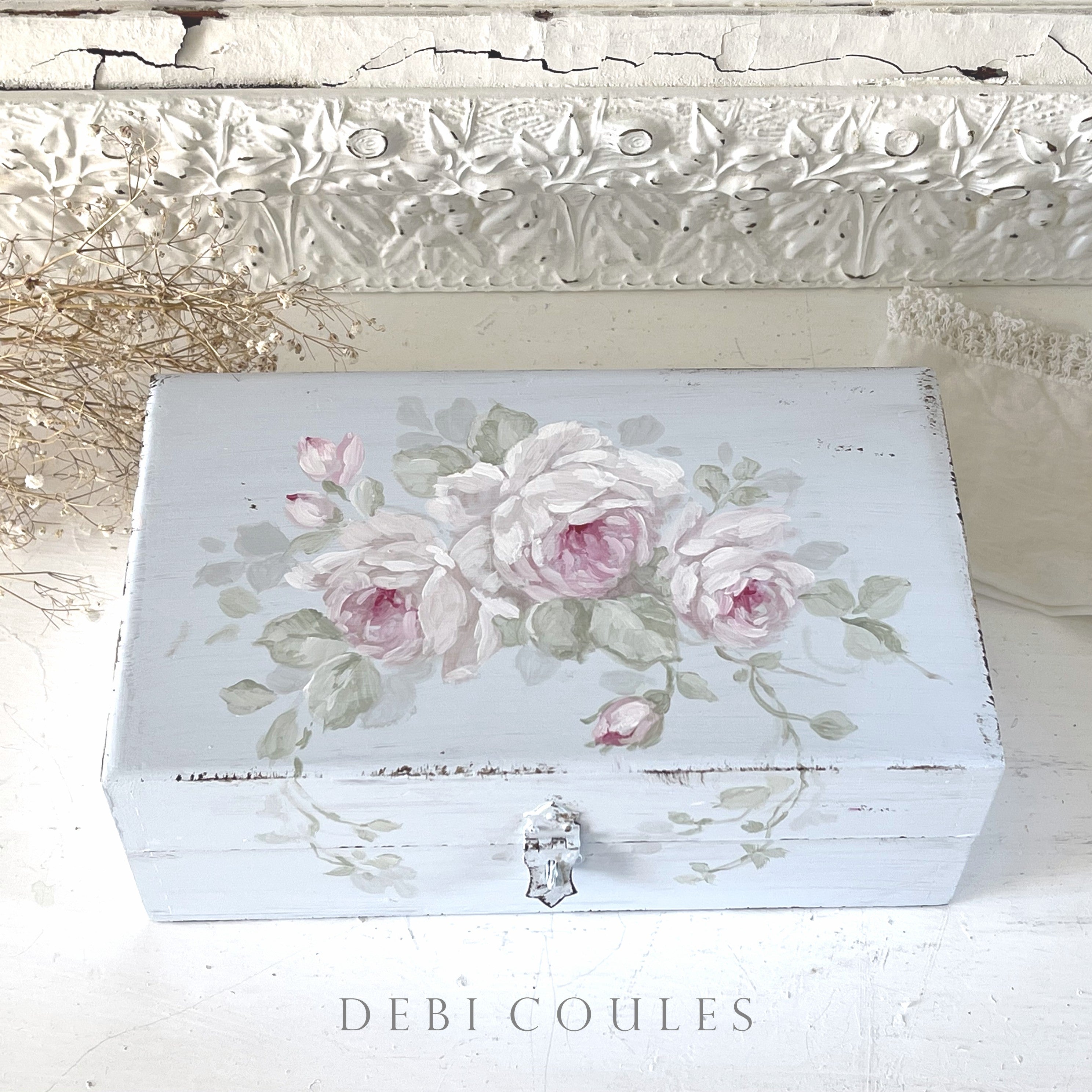 shabbyページです Shabby Chic vintage Keepsake Box Hand Painted Roses Original by